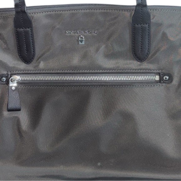 MICHAEL Michael Kors Kelsey Large Nylon Tote Bag - Picture 12 of 14
